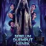 Poster film Sebelum Dijemput Nenek yang menampilkan gambar horor dengan karakter utama yang terperangkap dalam situasi menegangkan di tengah hutan.