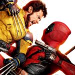 Poster film Deadpool & Wolverine (2024) menampilkan Deadpool yang beraksi dengan Wolverine, dua karakter superhero dari Marvel, dalam pertarungan penuh aksi yang menegangkan.